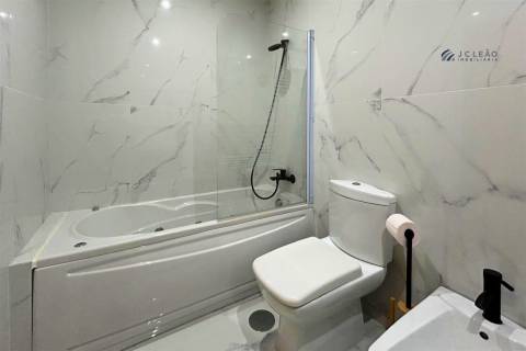 Apartamento T3 em Condomínio Fechado com Piscina