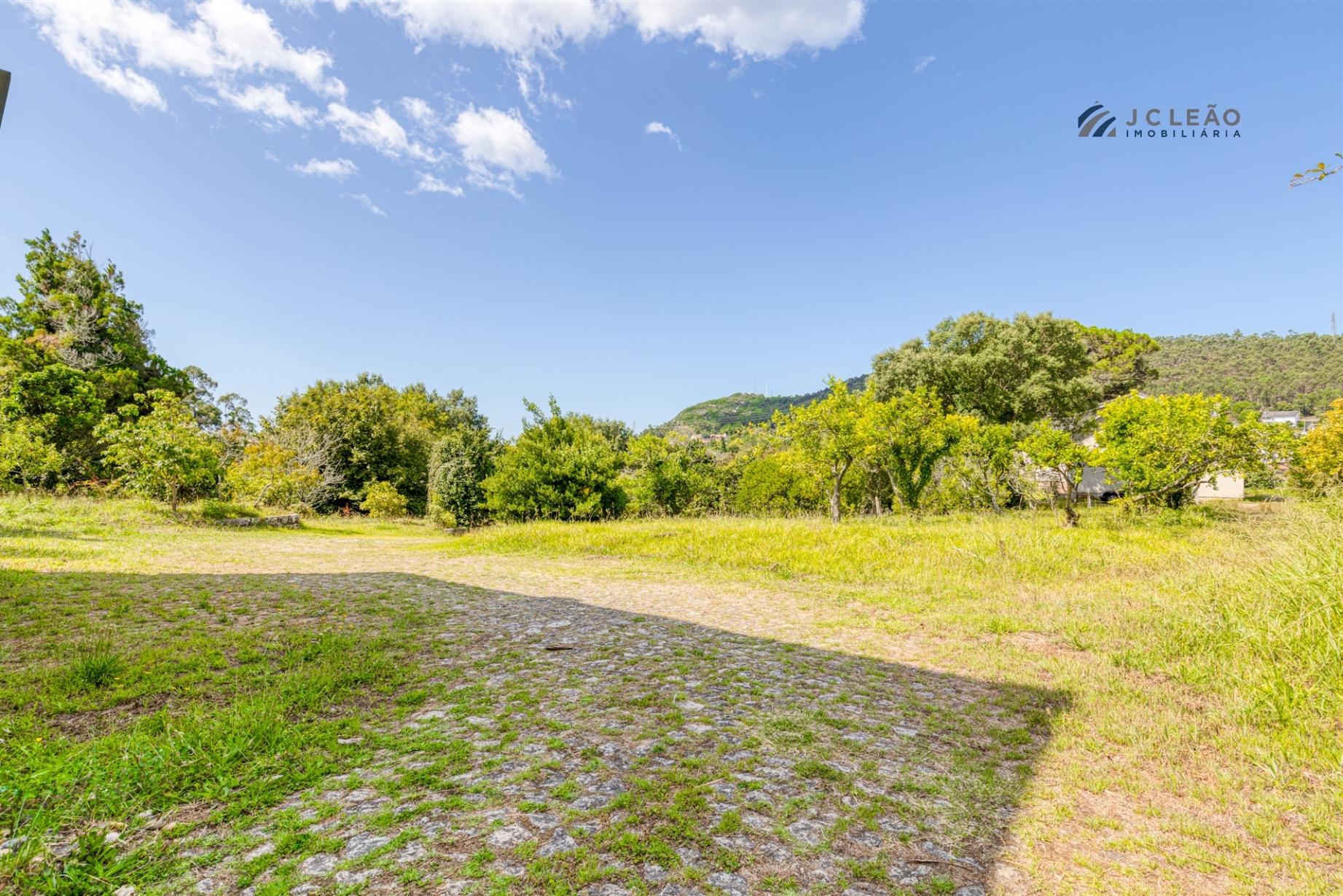 Terreno com 8.577m2 PIP(em aprovação) - Palmeira de Faro, Esposende
