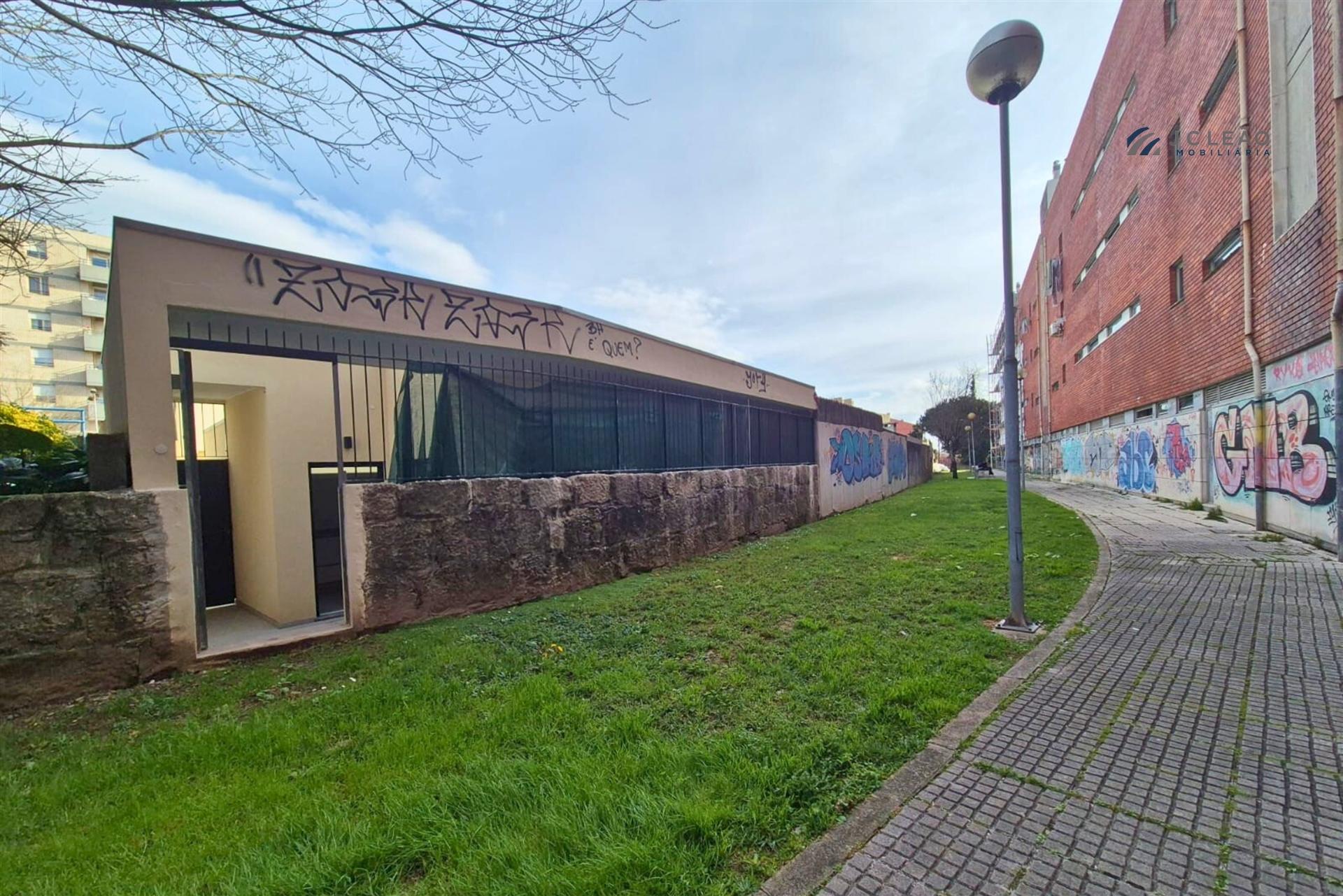 Moradia T1 Arrendamento em São Mamede de Infesta e Senhora da Hora,Matosinhos