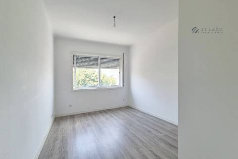 Apartamento t1 para ARRENDAMENTO em Ramalde