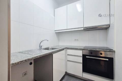 Apartamento t1 para ARRENDAMENTO em Ramalde