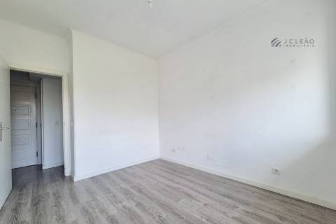 Apartamento t1 para ARRENDAMENTO em Ramalde