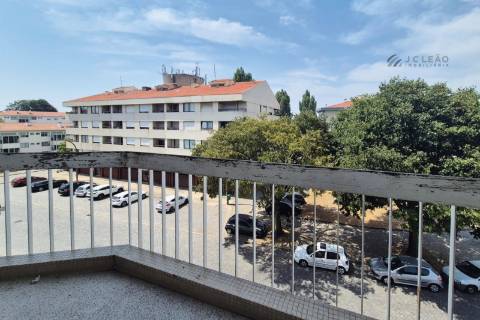 Apartamento t1 para ARRENDAMENTO em Ramalde