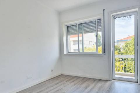 Apartamento t1 para ARRENDAMENTO em Ramalde
