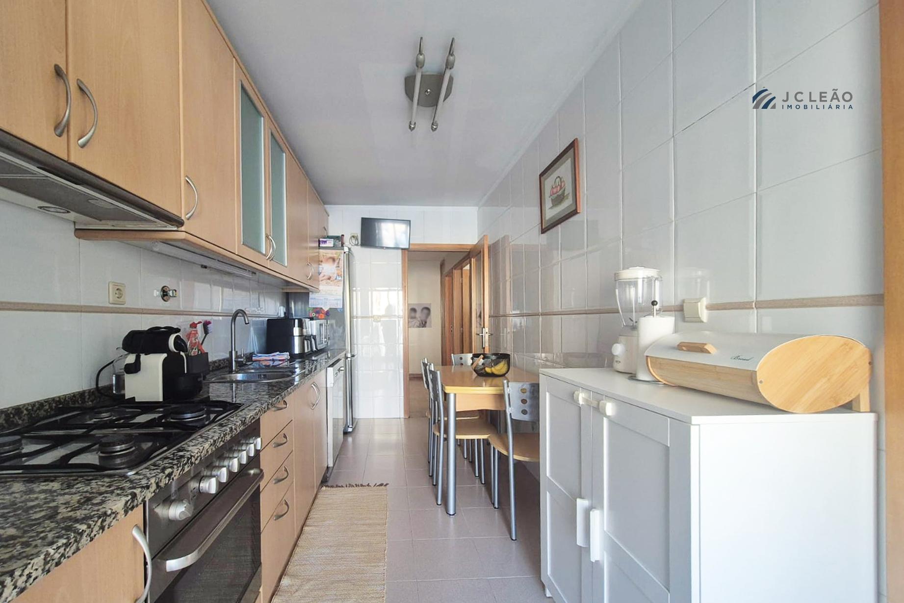 Apartamento T2+1 em Santa Cruz do Bispo