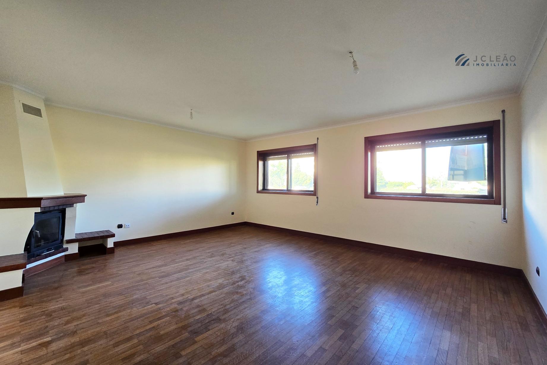 Apartamento T3+1 em S. Mamede de Infesta