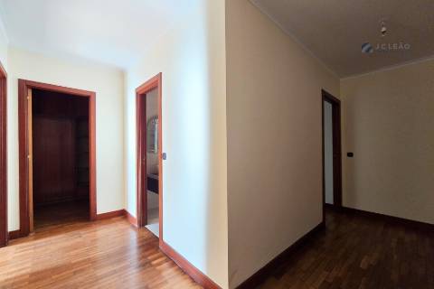 Apartamento T3+1 em S. Mamede de Infesta