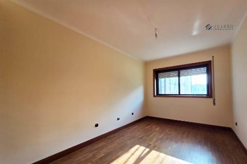 Apartamento T3+1 em S. Mamede de Infesta