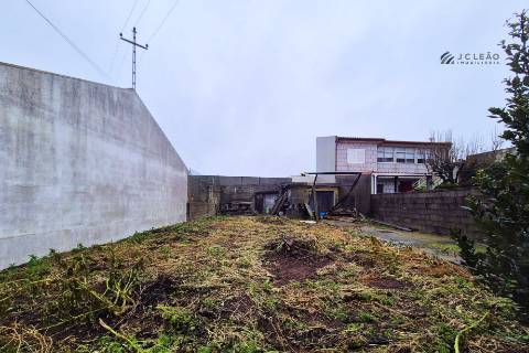 Terreno para Construção a 2 minutos da Praia da Memória
