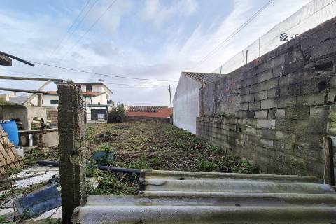 Terreno para Construção a 2 minutos da Praia da Memória