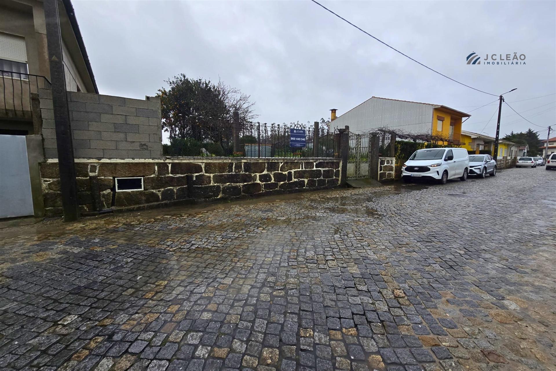 Terreno para Construção a 2 minutos dos Acessos da A28