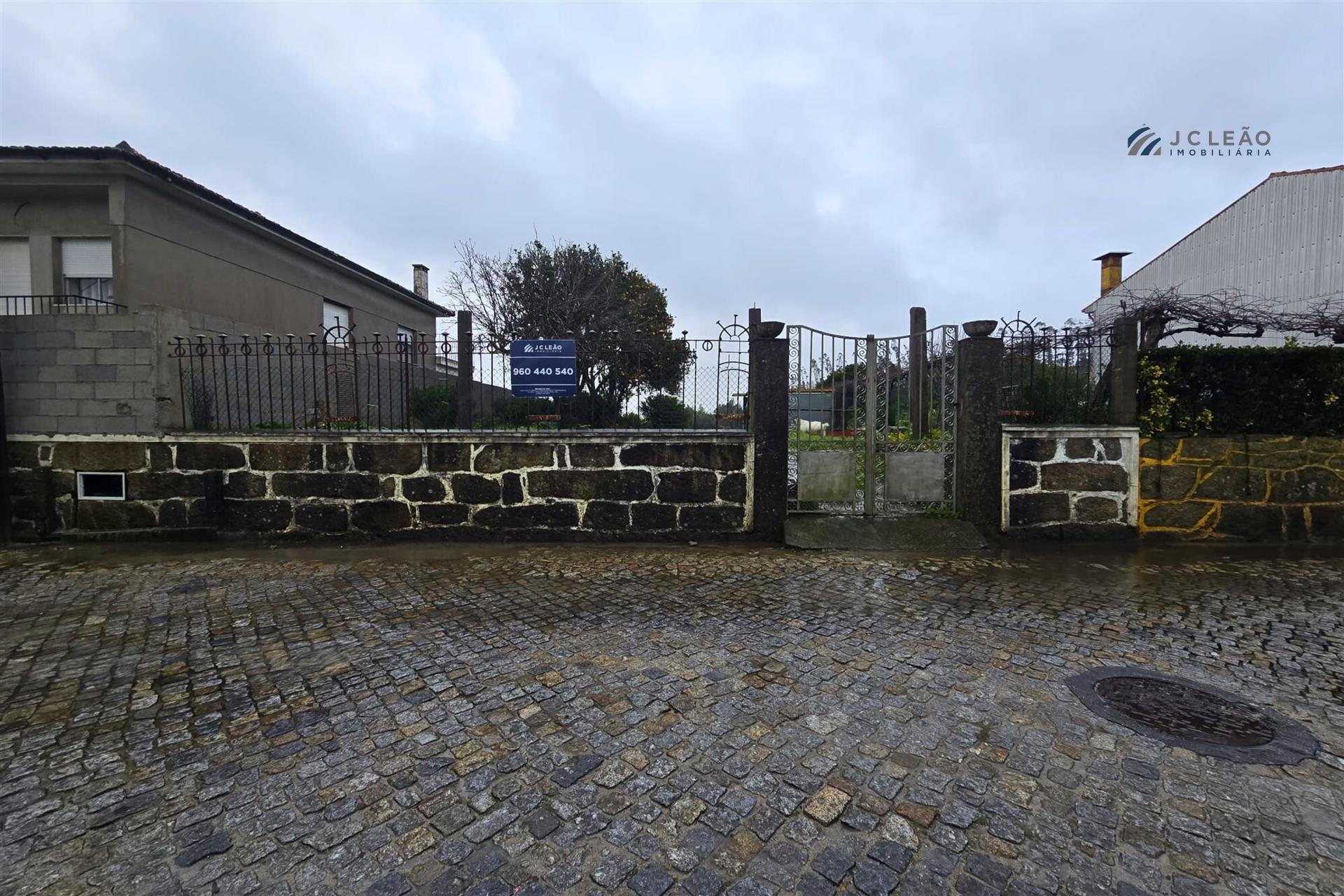 Terreno para Construção a 2 minutos dos Acessos da A28