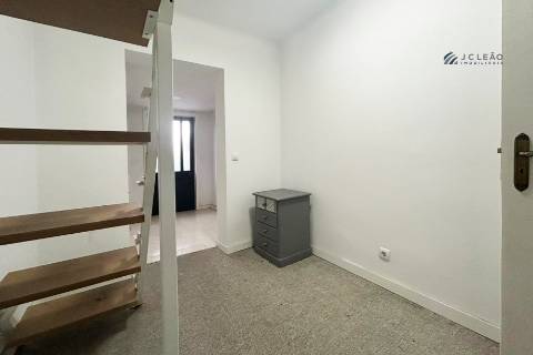 Moradia em Banda T2 - oportunidade de investimento