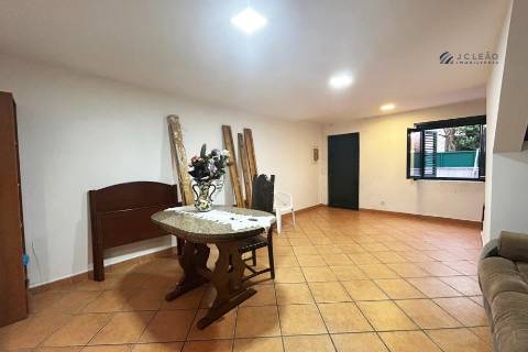 Moradia em Banda T2 - oportunidade de investimento