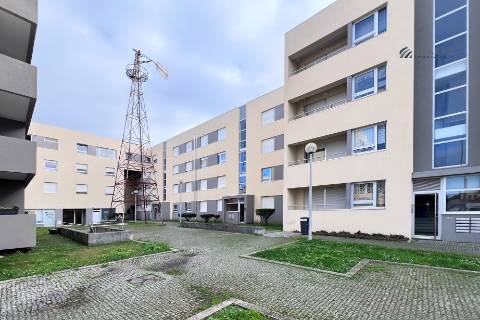 Apartamento T2 com Exposição Solar Nascente/Poente - Moreira da Maia