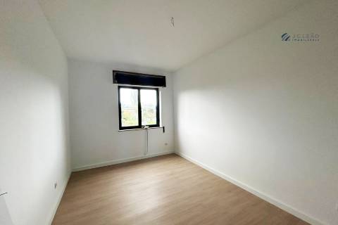 Apartamento T2 Arrendamento em São Mamede de Infesta e Senhora da Hora,Matosinhos