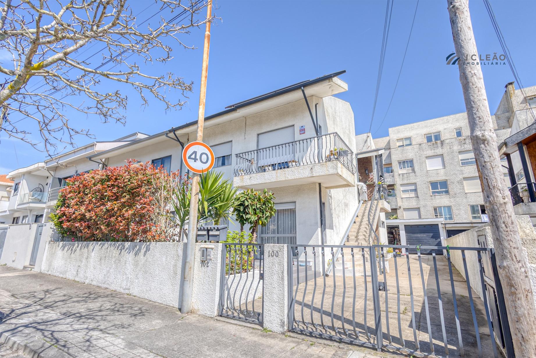 Andar Moradia T2 Venda em Matosinhos e Leça da Palmeira,Matosinhos