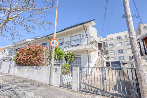 Andar Moradia T2 Venda em Matosinhos e Leça da Palmeira,Matosinhos