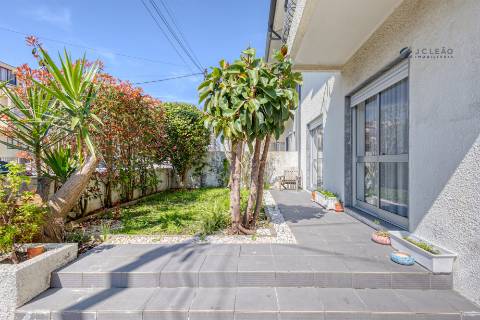 Andar Moradia T2 Venda em Matosinhos e Leça da Palmeira,Matosinhos