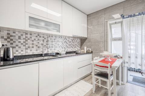 Andar Moradia T2 Venda em Matosinhos e Leça da Palmeira,Matosinhos