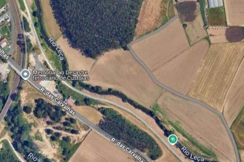 Terreno em Custóias