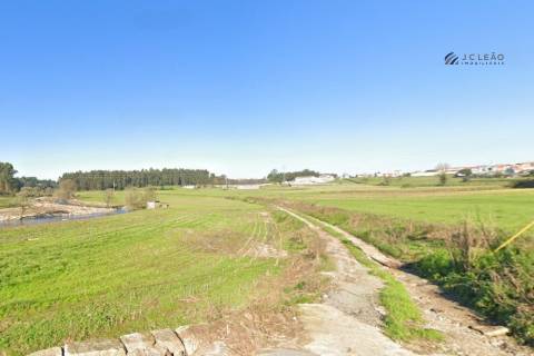 Terreno em Custóias