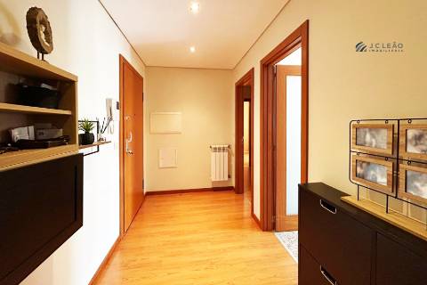 Apartamento T2 em Custóias