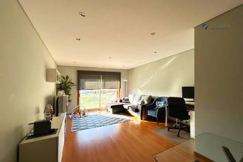 Apartamento T2 em Custóias