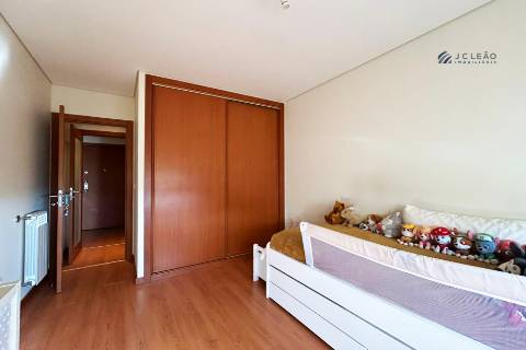 Apartamento T2 em Custóias