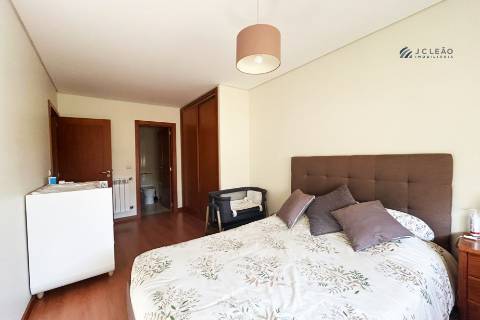 Apartamento T2 em Custóias