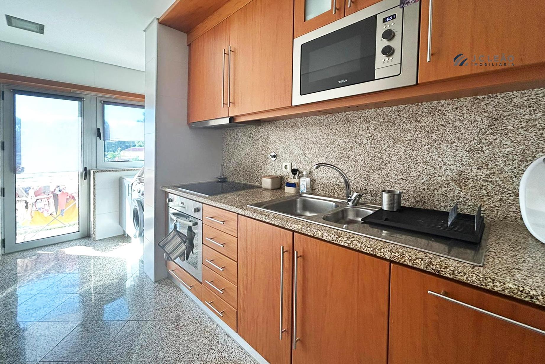 Apartamento T2 em Custóias