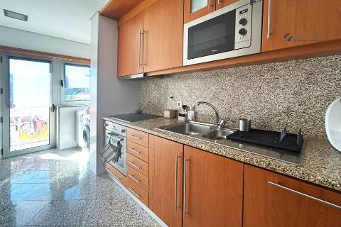 Apartamento T2 em Custóias