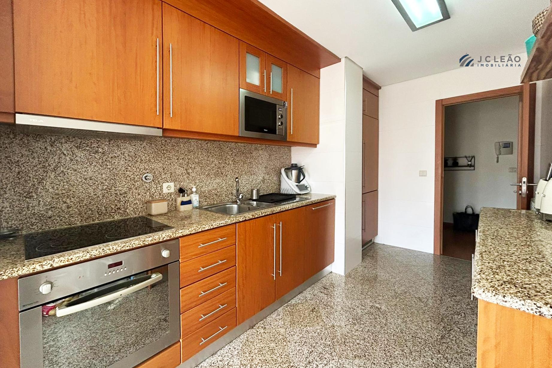 Apartamento T2 em Custóias