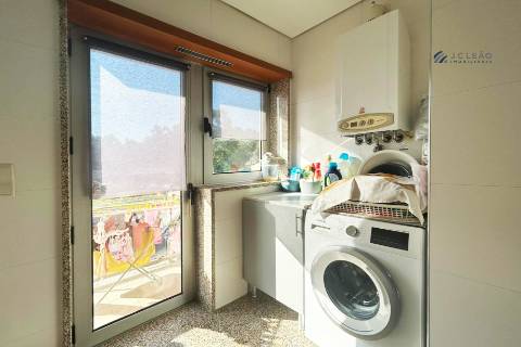 Apartamento T2 em Custóias