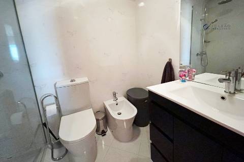 Apartamento T2 em Custóias