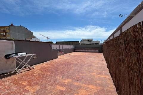 T3 com Terraço a poucos minutos da Praia e Metro em Matosinhos