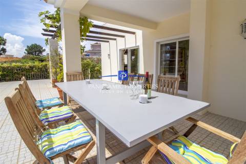 Moradia com 4 quartos perto da Praia do Carvoeiro