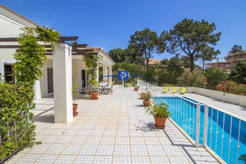 Moradia com 4 quartos perto da Praia do Carvoeiro