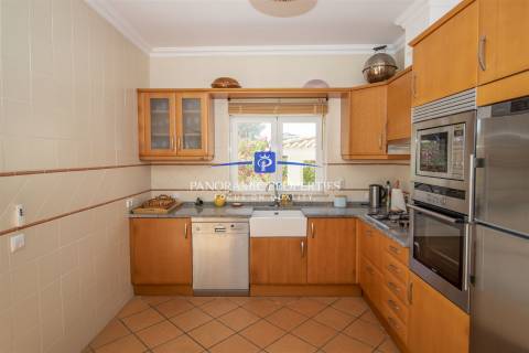 Moradia com 4 quartos perto da Praia do Carvoeiro