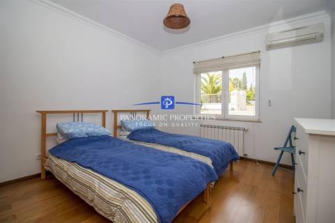 Moradia com 4 quartos perto da Praia do Carvoeiro