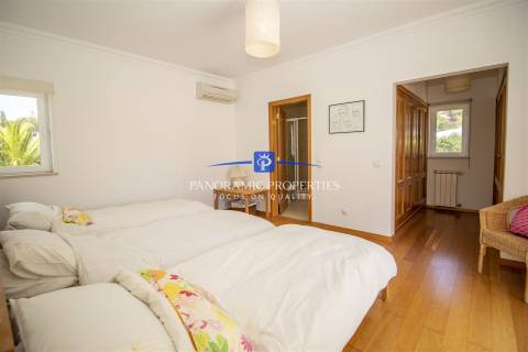 Moradia com 4 quartos perto da Praia do Carvoeiro