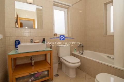 Moradia com 4 quartos perto da Praia do Carvoeiro