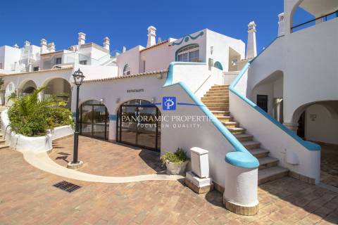 Restaurante encantador com uma excelente reputação no Monte Carvoeiro