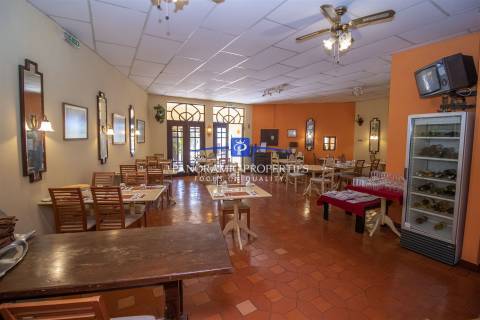 Restaurante encantador com uma excelente reputação no Monte Carvoeiro