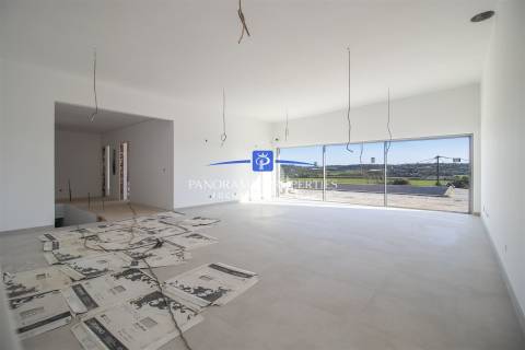 Oportunidade única de comprar uma moradia moderna