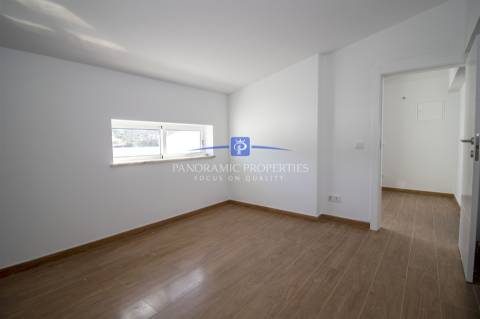 Moradia recém-construída com vista para a beleza paisagística do Algarve