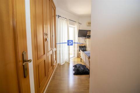 Moradia em Banda T3 a uma curta distância da Praia Nossa Srª da Rocha