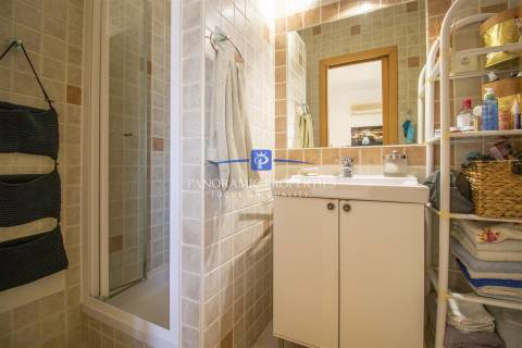 Moradia em Banda T3 a uma curta distância da Praia Nossa Srª da Rocha