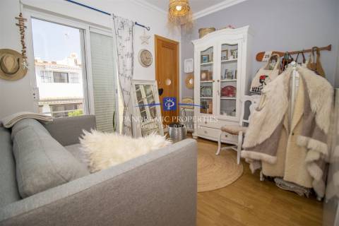 Moradia em Banda T3 a uma curta distância da Praia Nossa Srª da Rocha