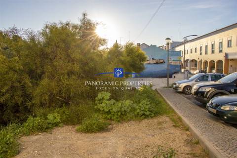 Único Lote de terreno à entrada de Carvoeiro